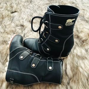 Sorel lace up wedge
